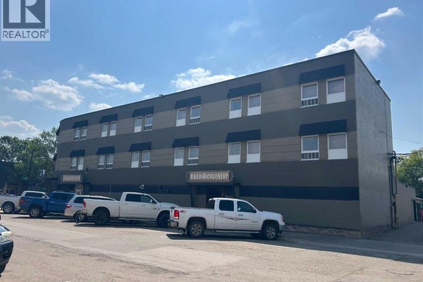 4820 50 Avenue, Lloydminster, AB, photo 2