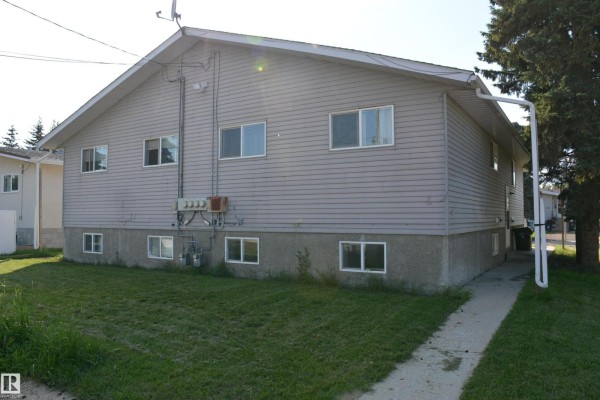 Bedroom 2 - 4823 & 4825 52 St, Barrhead, AB T7N1G3 Photo 5