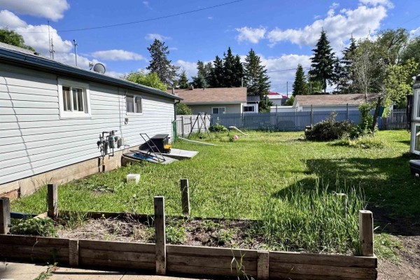 Primary Bedroom - 4824 53 St, Innisfree, AB T0B2G0 Photo 4