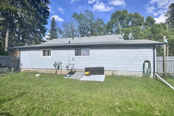 Bedroom 2 - 4824 53 St, Innisfree, AB T0B2G0 Photo 5