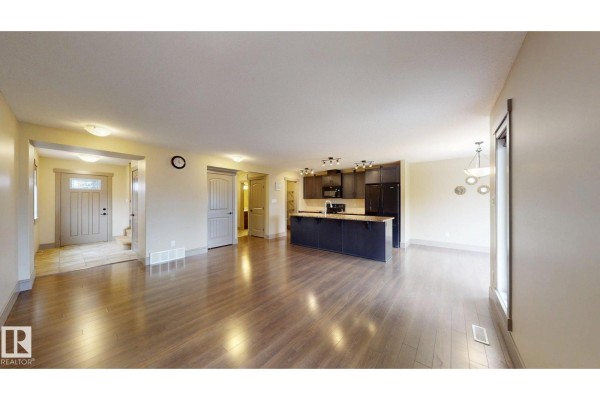 Dining room - 4826 171a Av Nw, Edmonton, AB T5Y3P3 Photo 2