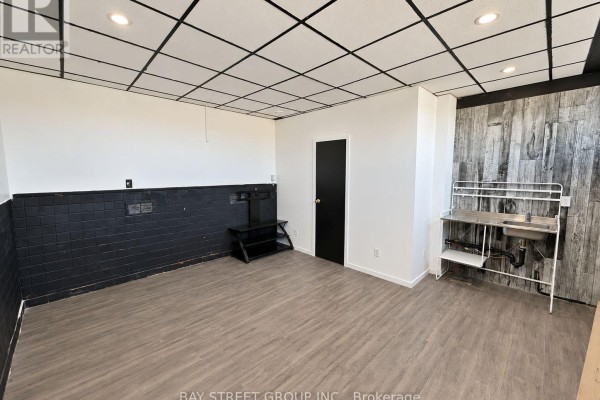4830 Bridge Street, Niagara Falls, ON L2E2R9 Photo 2