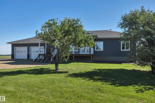 48315 Highway 834, Rural Camrose County, AB, photo 3