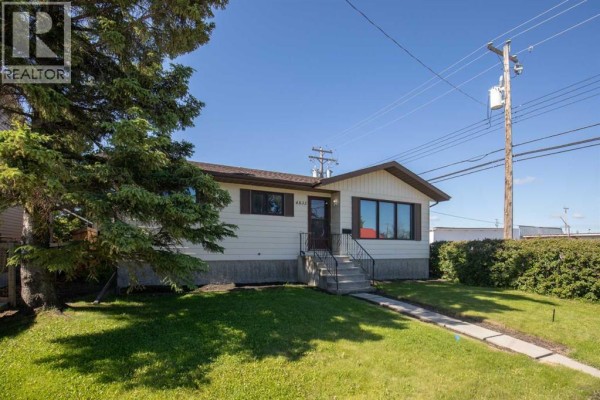 Bedroom - 4833 49 Street, Olds, AB T4H1E3 Photo 3