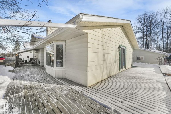 Family room - 4835 60 St, Rural Lac Ste  Anne County, AB T0E0A0 Photo 4