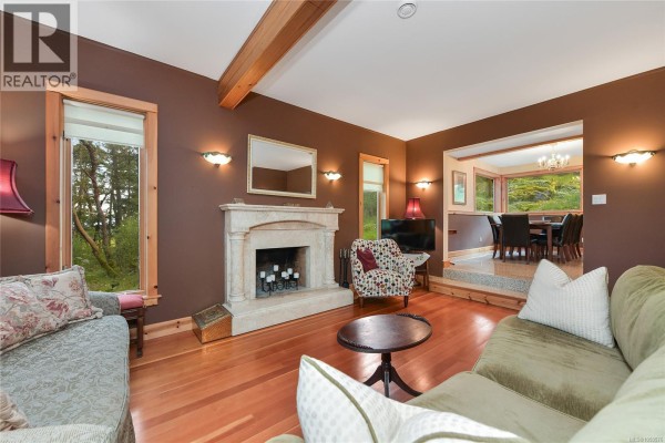 Storage - 4836 Spring Rd, Saanich, BC V9E2E4 Photo 2