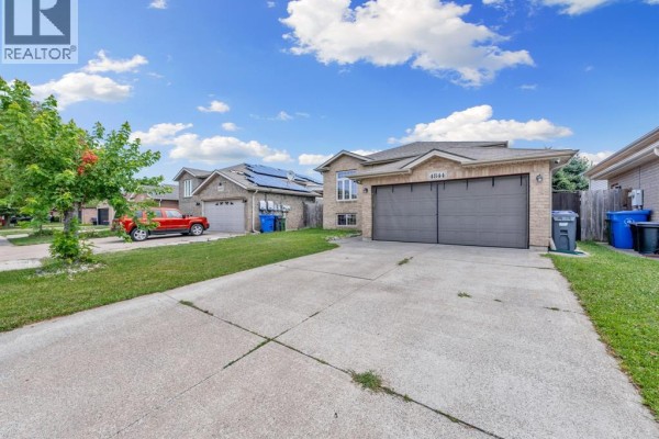 4pc Bathroom - 4844 Whitefish Crescent, Windsor, ON N9G3E2 Photo 3
