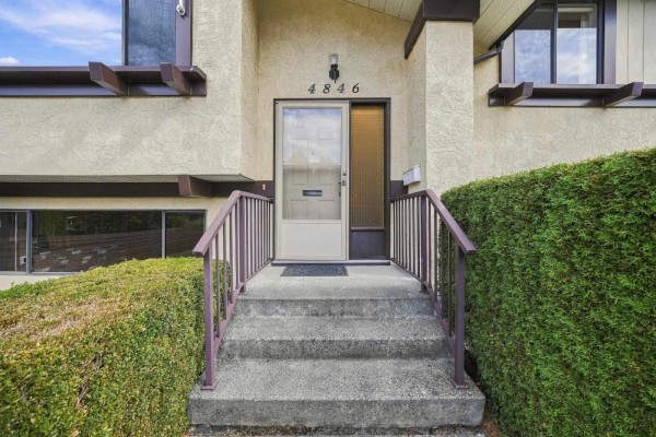 4846 207a Street, Langley, BC V3A6V9 Photo 3