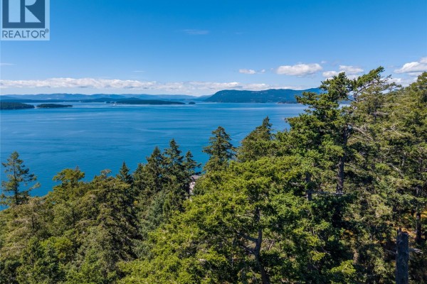 4846 Cutlass Crt, Pender Island, BC V0N2M2 Photo 4