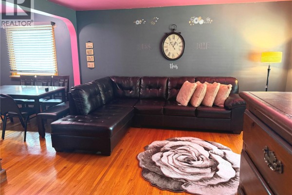 Living room - 485 Bay Avenue S, Fort Qu Appelle, SK S0G1S0 Photo 2