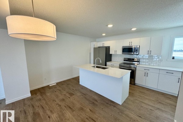 485 Desrochers Bv Sw Sw, Edmonton, AB T6W5L4 Photo 3