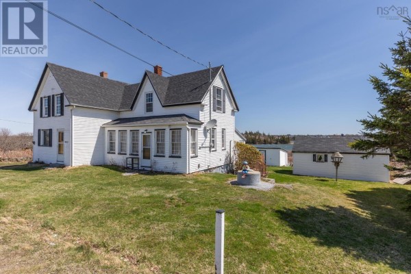 Den - 485 Highway 304, Overton, NS B5A5G6 Photo 3