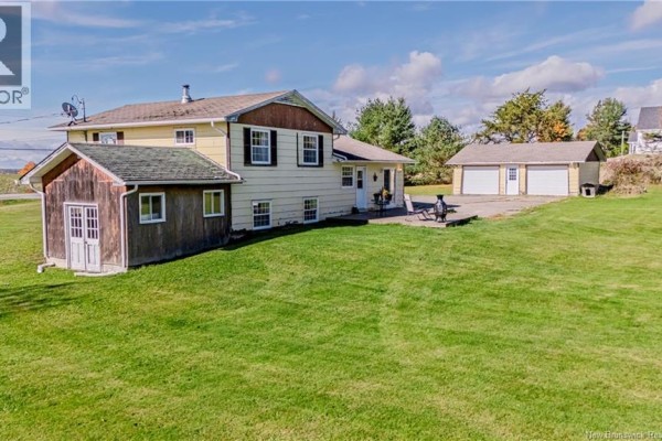 Bath (# pieces 1-6) - 485 Route 616, Keswick Ridge, NB E6L1S4 Photo 4