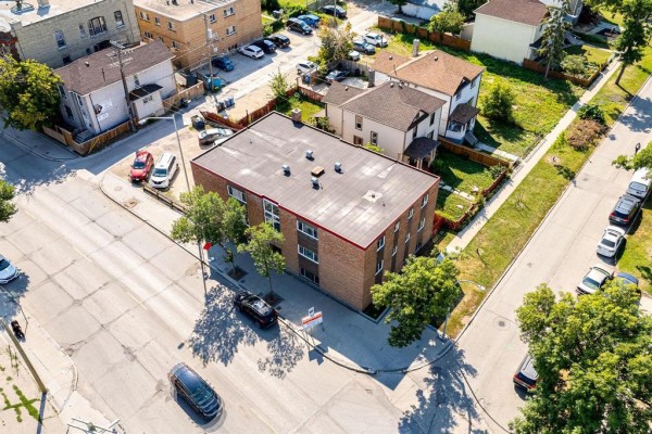 486 Sargent Avenue, Winnipeg, MB R3C0X3 Photo 4