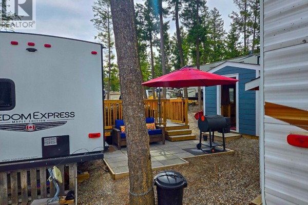 4868 Riverview Drive Lot# 146, Edgewater, BC V0A1E0 Photo 4
