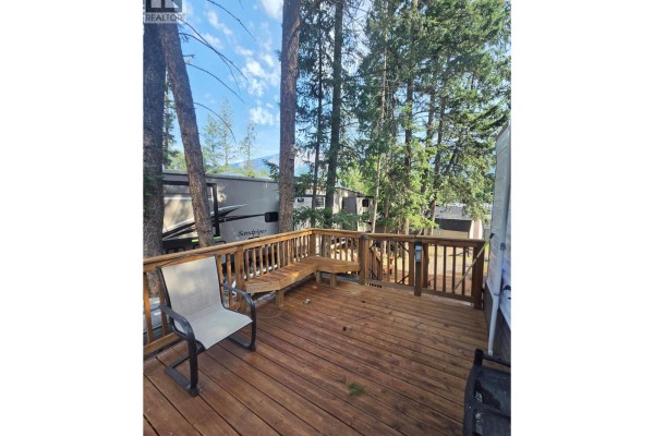 4868 Riverview Drive Unit# 100, Edgewater, BC V0A1E0 Photo 5