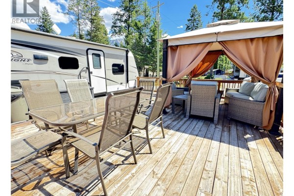 4868 Riverview Drive Unit# 108, Edgewater, BC V0A1E0 Photo 4