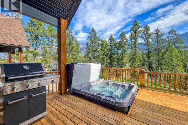 Family room - 4868 Riverview Drive Unit# 81, Edgewater, BC V0A1E0 Photo 2