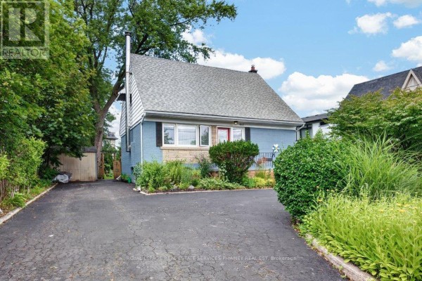 487 Wildwood Drive, Oakville, ON, photo 2