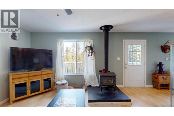 Primary Bedroom - 4871 Stewart Road, 108 Mile Ranch, BC V0K2Z0 Photo 4