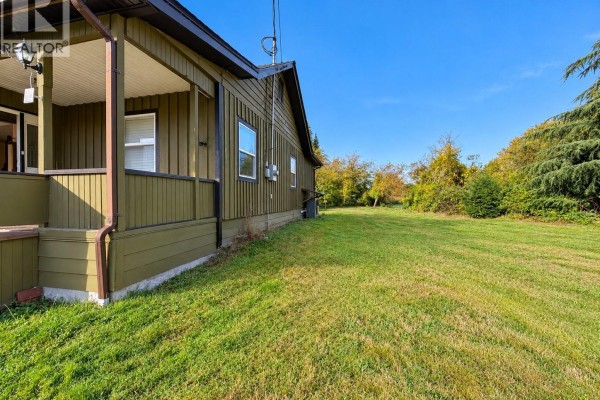Laundry room - 4878 Josephine St, Port Alberni, BC V9Y7G8 Photo 3