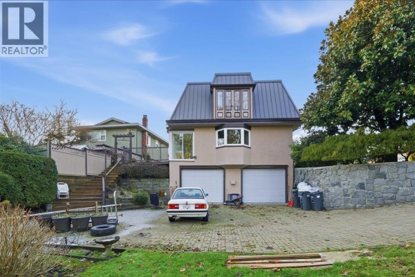 488 Glenbrook Street, New Westminster, BC V3J5J5 Photo 4