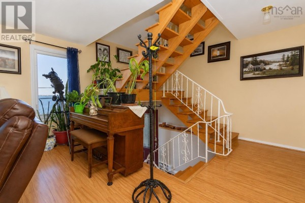 2pc Bathroom - 488 Purves Street, North Sydney, NS B2A1E1 Photo 5