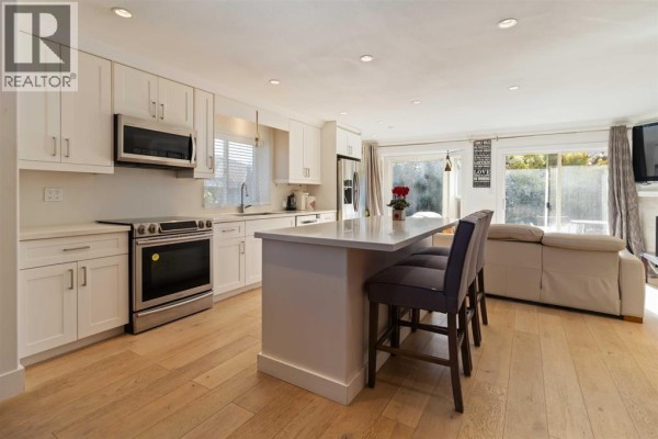 4881 63a Street, Delta, BC V4K5A1 Photo 2