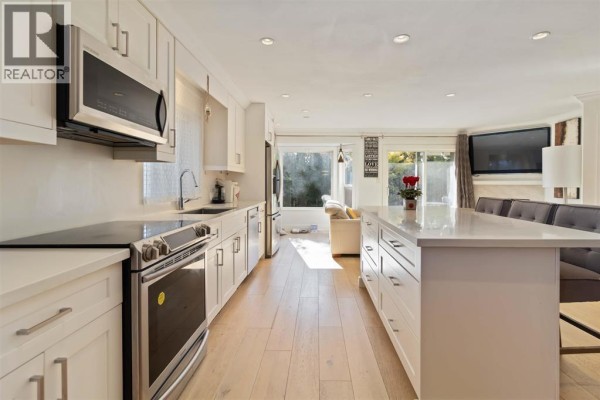 4881 63a Street, Delta, BC V4K5A1 Photo 3