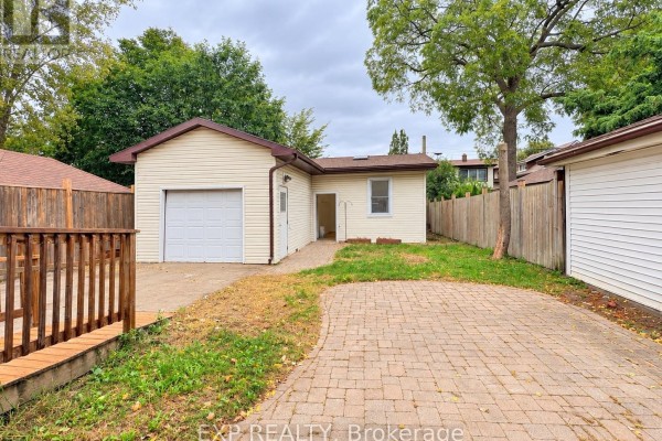 4883 Simcoe Street, Niagara Falls, ON L2E1V8 Photo 3