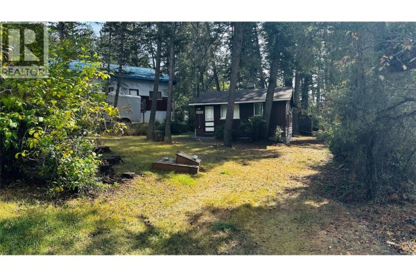 Primary Bedroom - 4888 Wills Road, Fairmont Hot Springs, BC V0B1L1 Photo 3