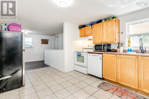 Foyer - 489 Cobequid Road, Lower Sackville, NS B4C3Y7 Photo 2