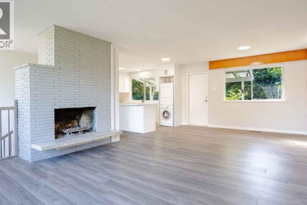 Living room - 489 Lenhart Ave, Nanaimo, BC V9S4X4 Photo 5