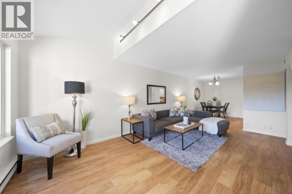 4896 47a Avenue, Delta, BC V4K1T4 Photo 4
