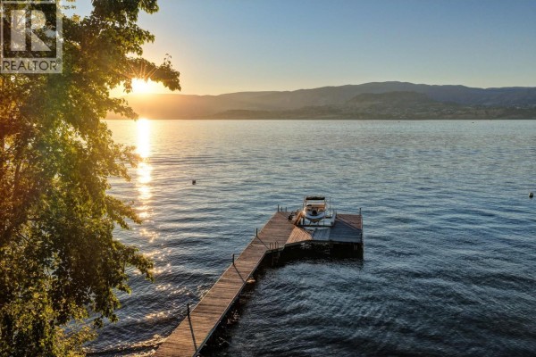 4896 Lakeshore Road, Kelowna, BC, photo 2