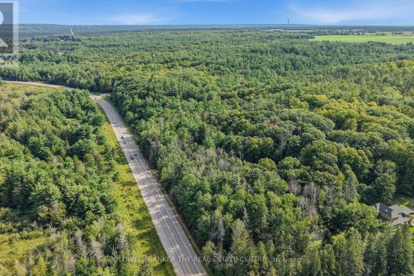 4896 Penetanguishene Road, Springwater, ON L0L1V0 Photo 3