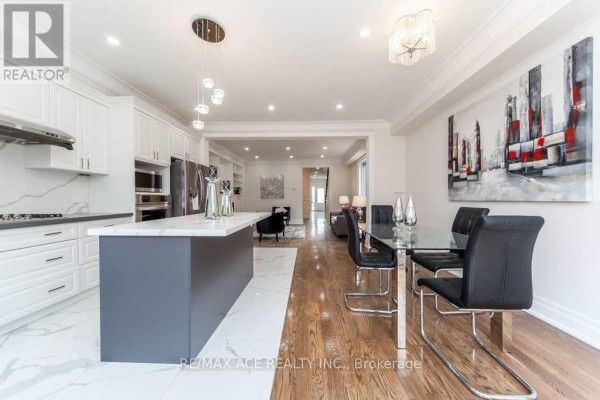 Kitchen - 48a Leyton Avenue, Toronto, ON M1L3T7 Photo 5