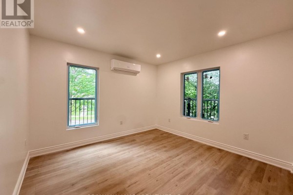 48r Bradgate Road, Toronto, ON M3B1J8 Photo 3