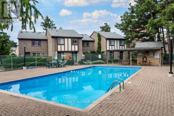 49 - 100 Burrows Hall Boulevard, Toronto, ON M1B1M7 Photo 2