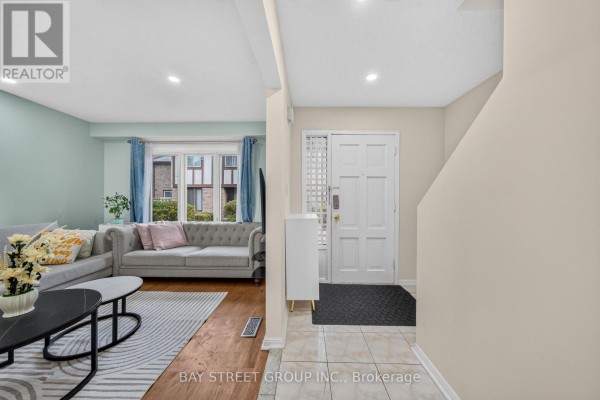 49 - 100 Burrows Hall Boulevard, Toronto, ON M1B1M7 Photo 3