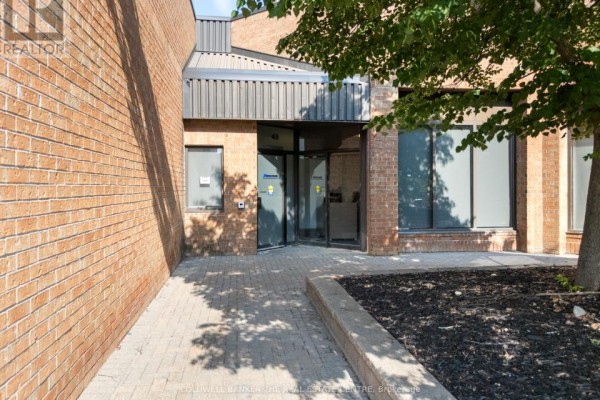 49 & 50 - 588 Edward Avenue, Richmond Hill, ON L4C9Y6 Photo 4