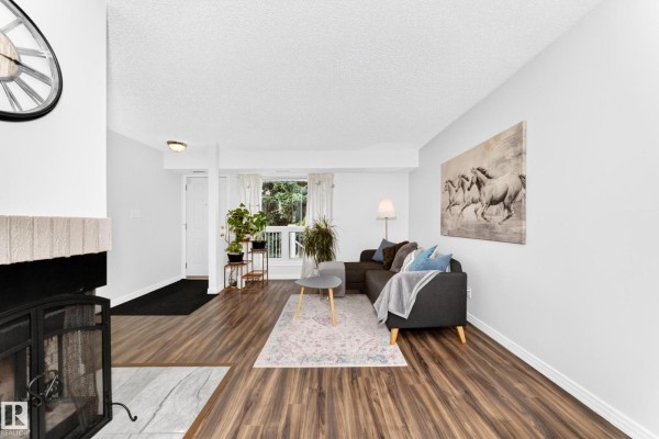 Bedroom 2 - #49 2115 118 St Nw, Edmonton, AB T6J5N1 Photo 5