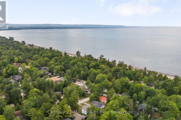 49 32nd Street N, Wasaga Beach, ON, photo 3
