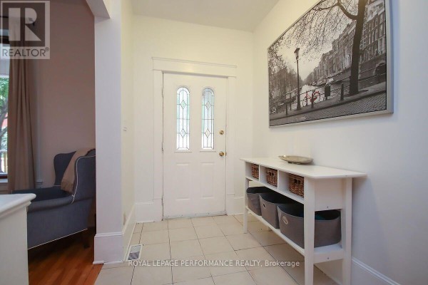 Kitchen - 49 Bayswater Avenue, Ottawa, ON K1Y2E7 Photo 4