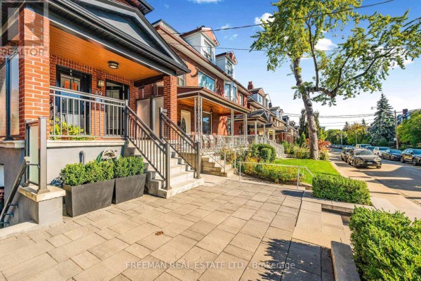 49 Beatrice Street, Toronto, ON, photo 2