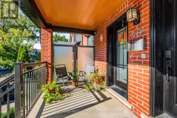 49 Beatrice Street, Toronto, ON, photo 3