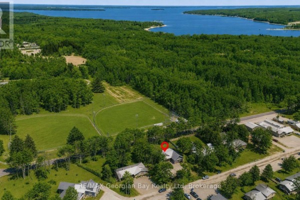 49 Beaufort Crescent, Tiny, ON, photo 3