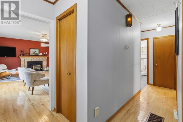 Sunroom - 49 Belleshire Drive, Sackville, NS B4C1M4 Photo 3