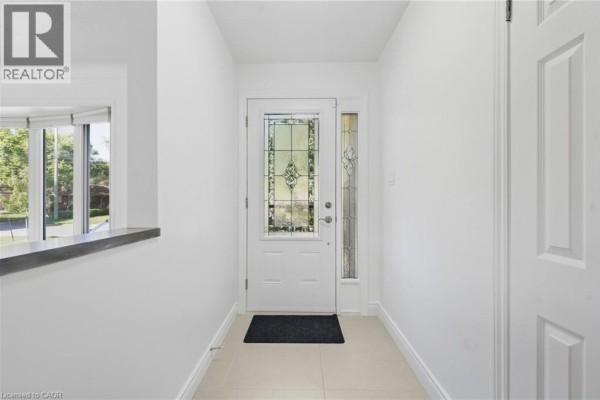 49 Beverly Crescent, Welland, ON L3C3P7 Photo 2