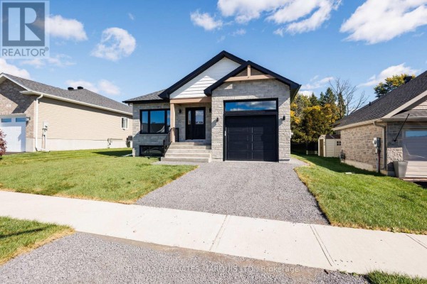 49 Clover Lane, South Stormont, ON K0C1P0 Photo 4